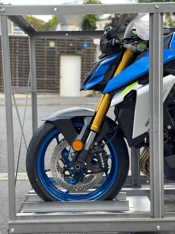 Bilder Moto Furia