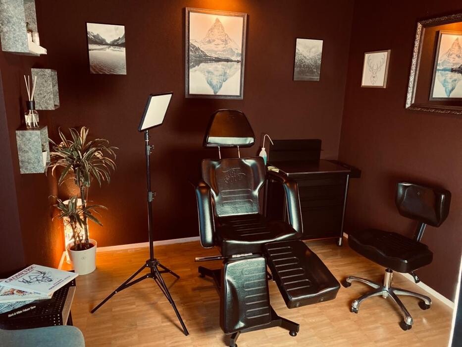 Bilder Pyramid Tattoo & Nail Studio