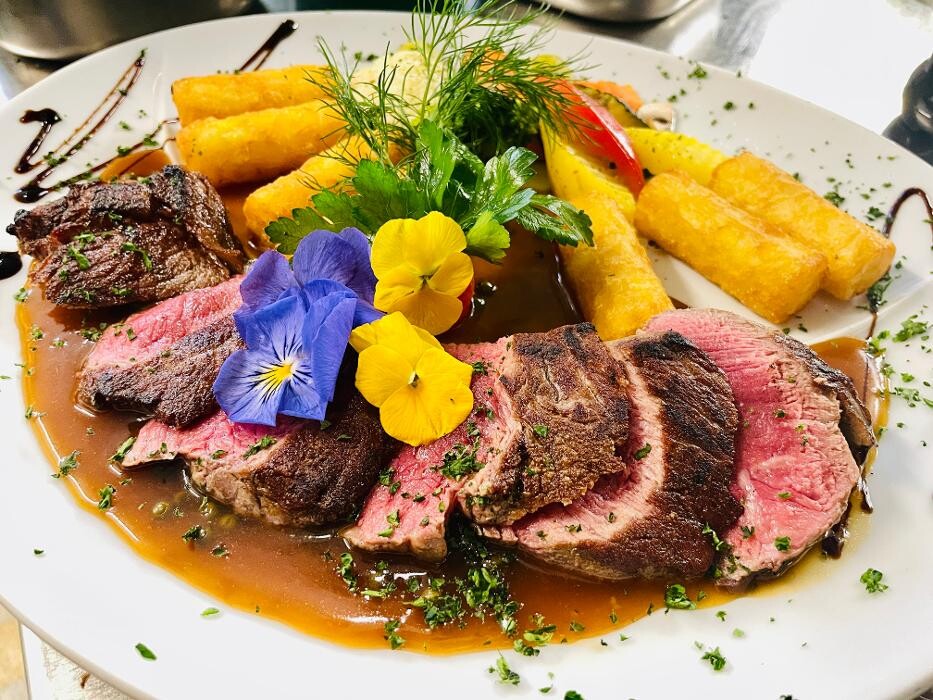 Bilder Restaurant Café Gleis 3 - Swiss Cuisine