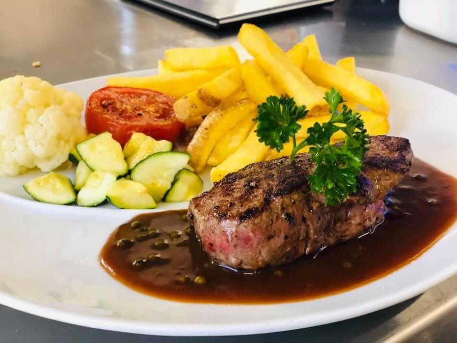 Bilder Restaurant Café Gleis 3 - Swiss Cuisine