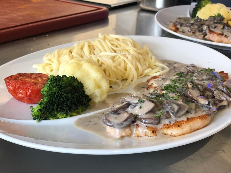 Bilder Restaurant Café Gleis 3 - Swiss Cuisine