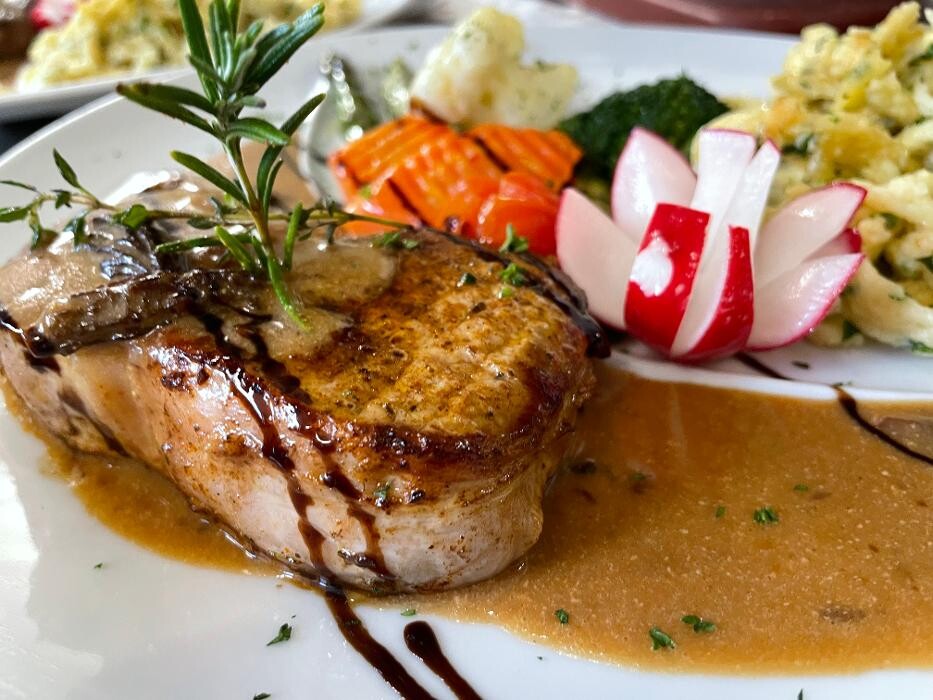 Bilder Restaurant Café Gleis 3 - Swiss Cuisine