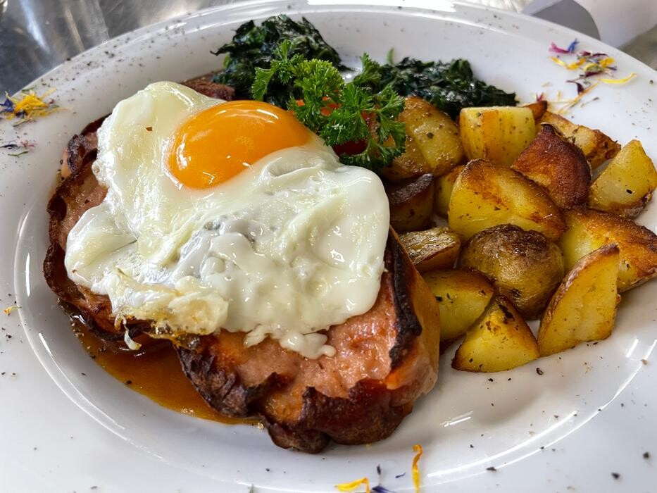 Bilder Restaurant Café Gleis 3 - Swiss Cuisine