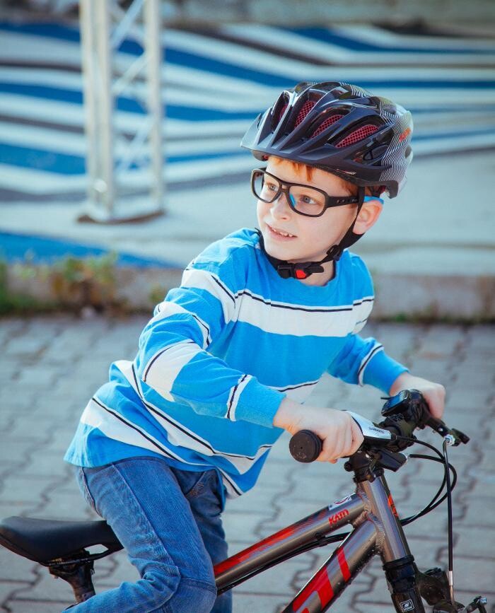 Bilder Ebneter Optik, Brillen & Kontaktlinsen