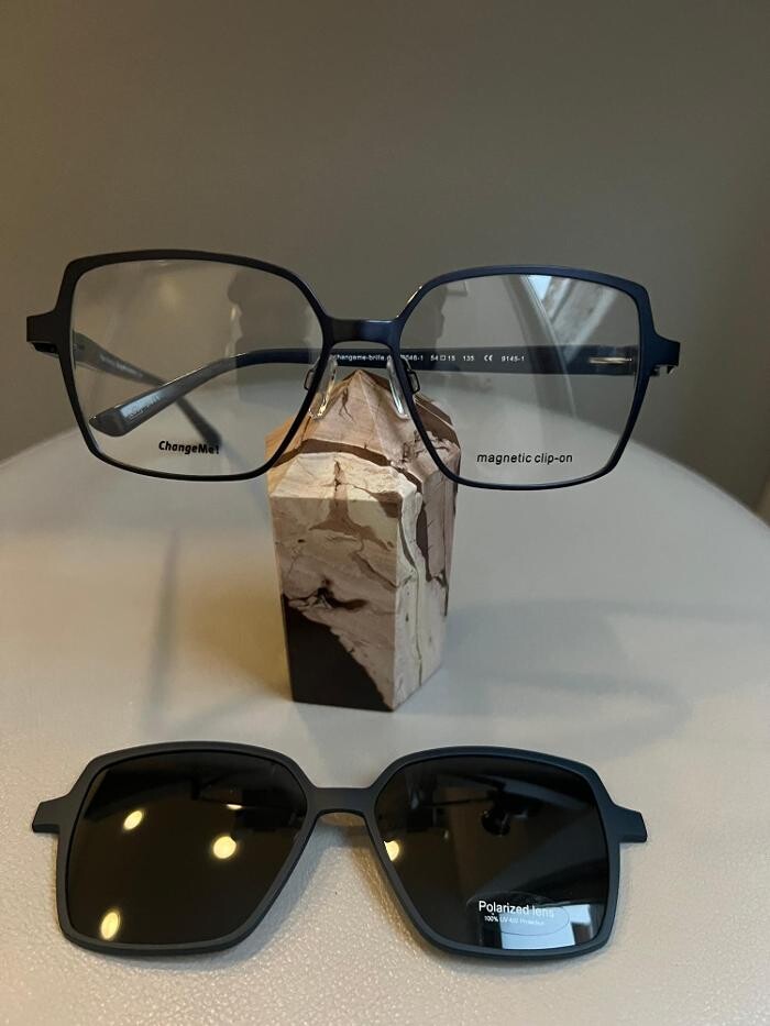 Bilder Ebneter Optik, Brillen & Kontaktlinsen