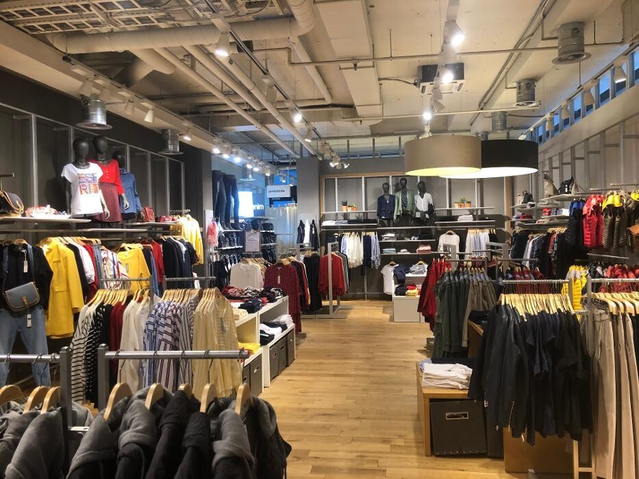 Bilder BAYARD CO LTD OUTLET SBB