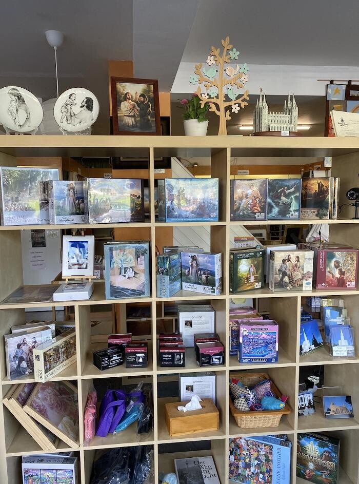 Bilder Home Shop beim Tempel