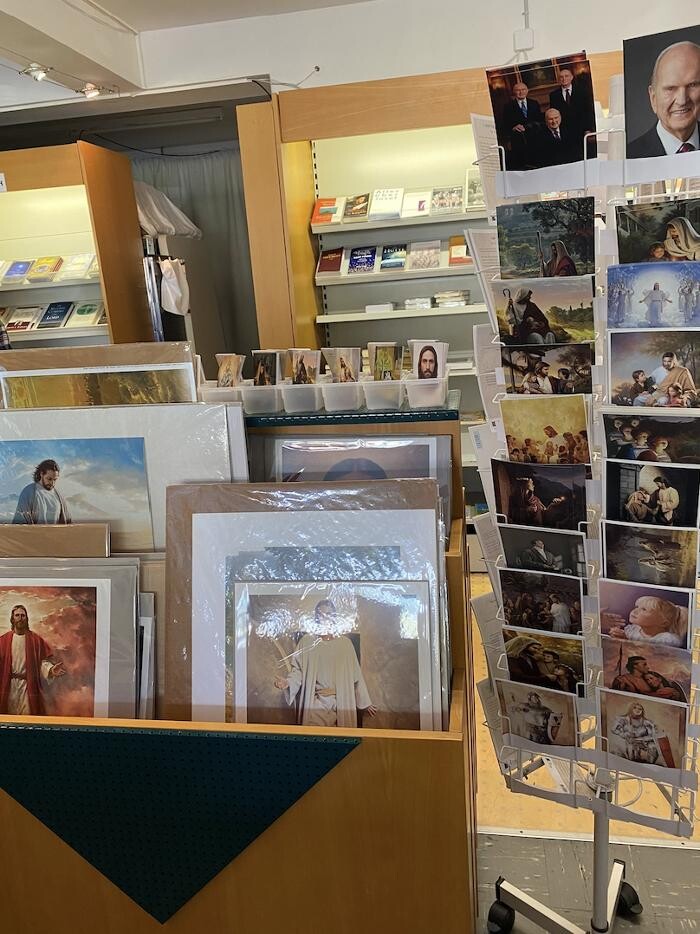 Bilder Home Shop beim Tempel