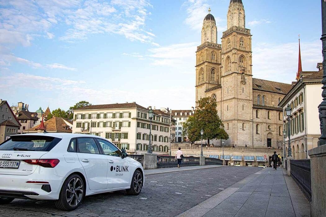 Bilder BLINK Fahrschule Zürich | Auto Fahrstunden, Motorrad Grundkurse, VKU