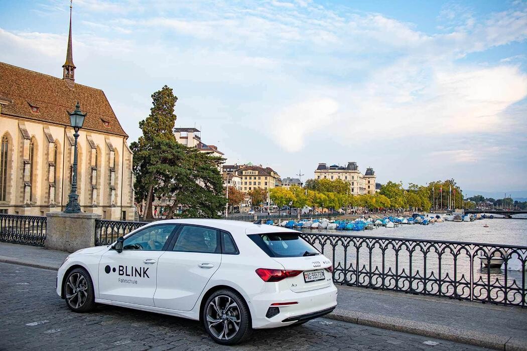 Bilder BLINK Fahrschule Zürich | Auto Fahrstunden, Motorrad Grundkurse, VKU
