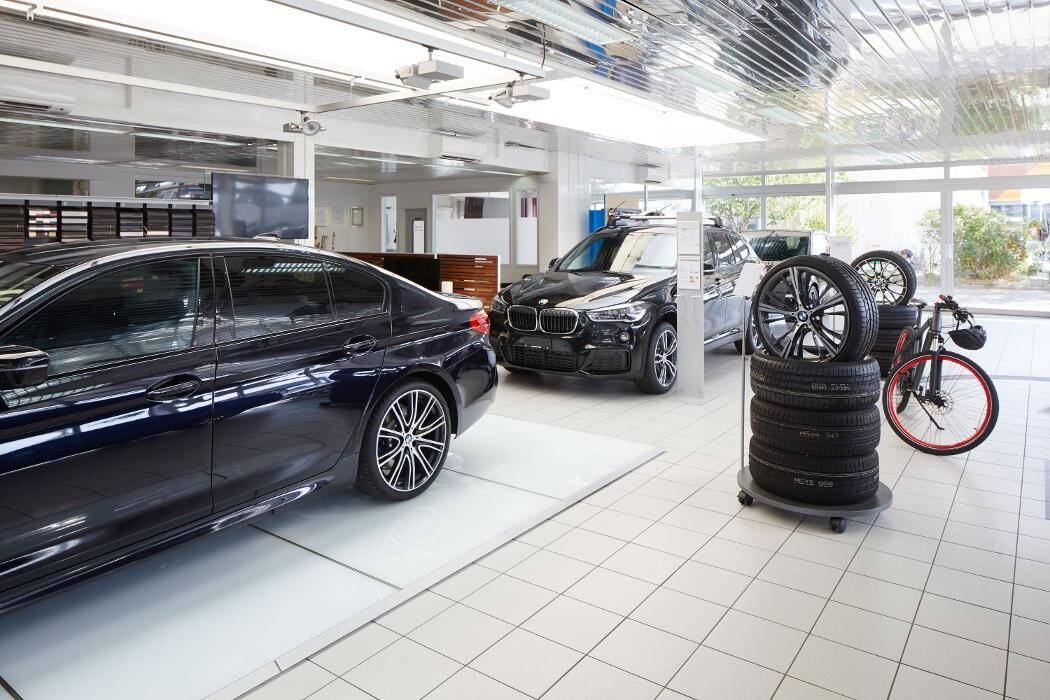 Bilder DIMAB Payerne - Concessionnaire BMW, ALPINA et Point Service MINI