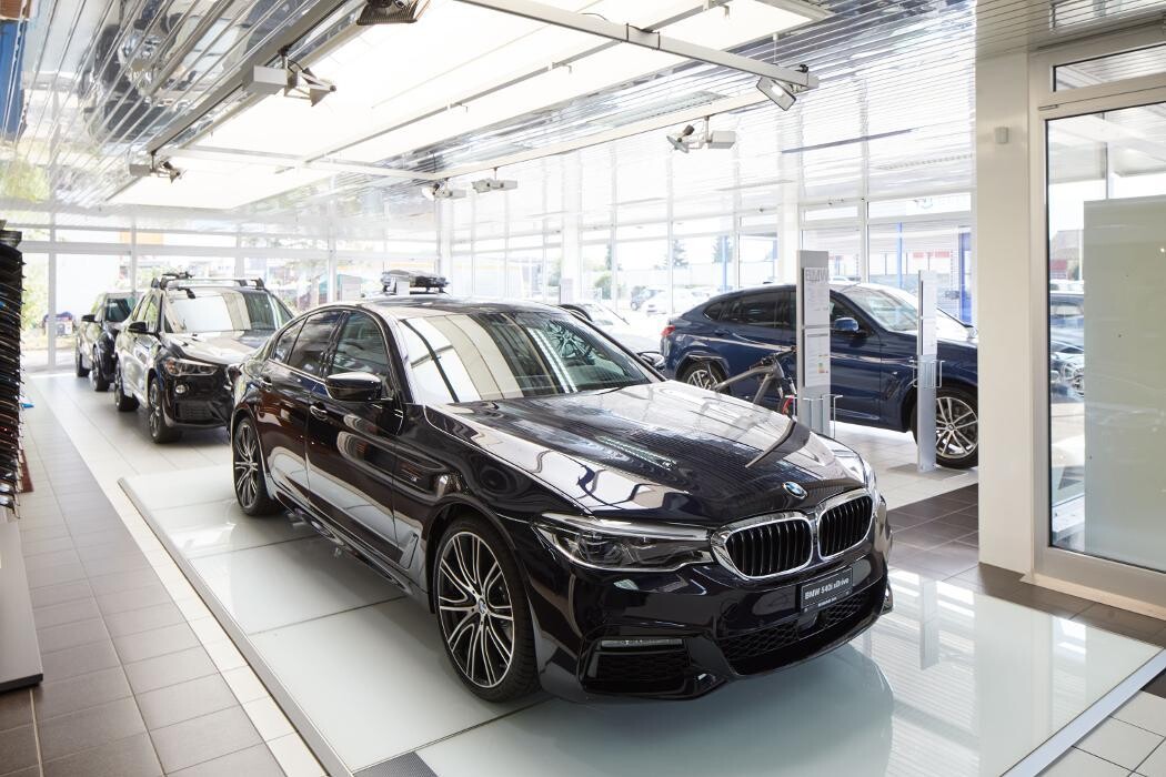 Bilder DIMAB Payerne - Concessionnaire BMW, ALPINA et Point Service MINI