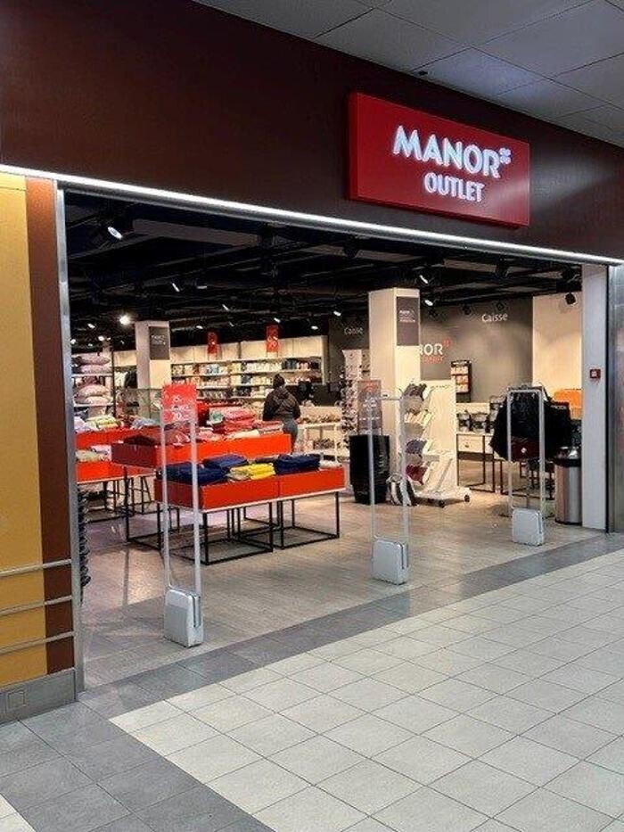 Bilder MANOR Outlet Genève