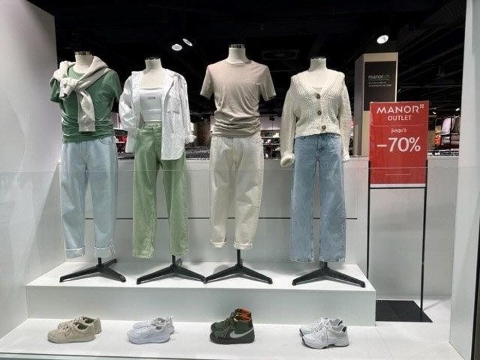 Bilder MANOR Outlet Genève