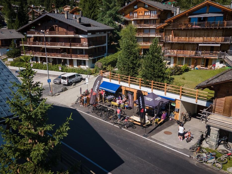 Bilder Backside Verbier | Ski & Snowboard Shop