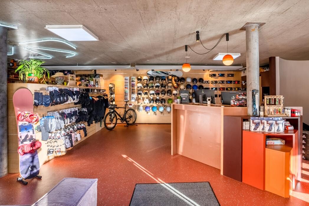 Bilder Backside Verbier | Ski & Snowboard Shop