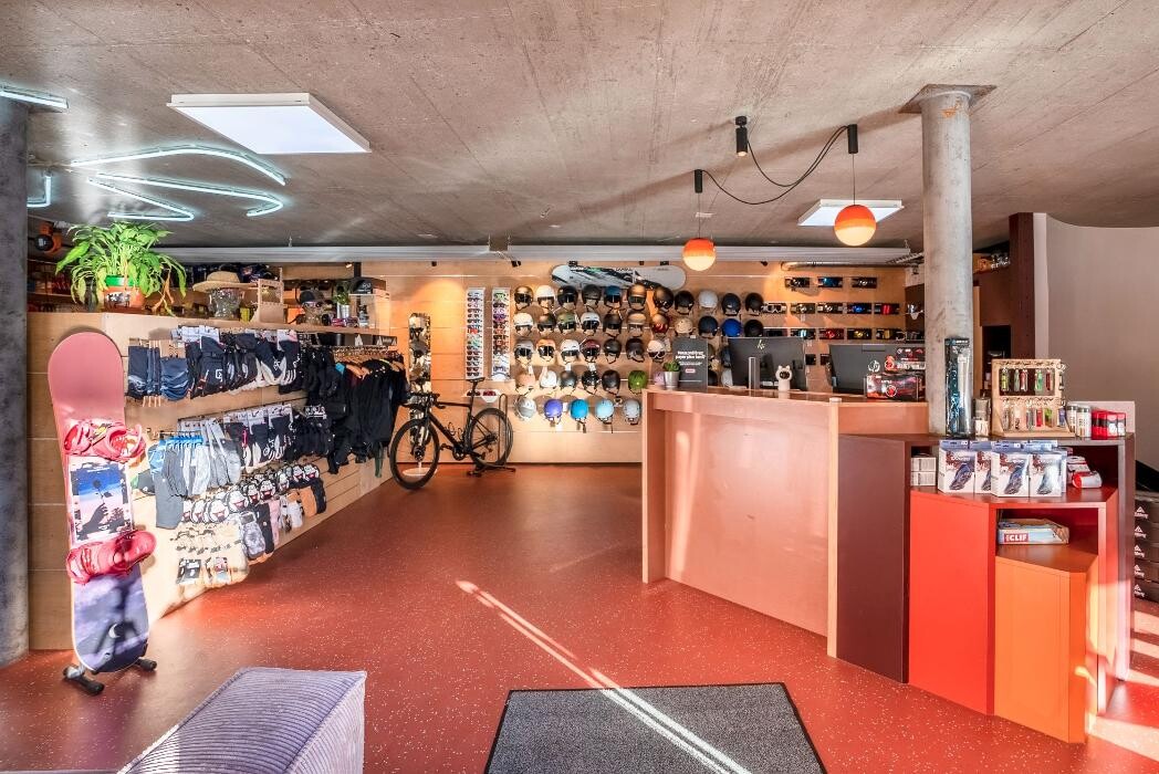 Bilder Backside Verbier | Ski & Snowboard Shop