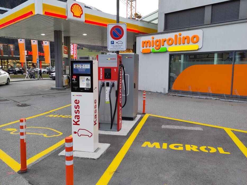 Bilder Migrol Charging Station