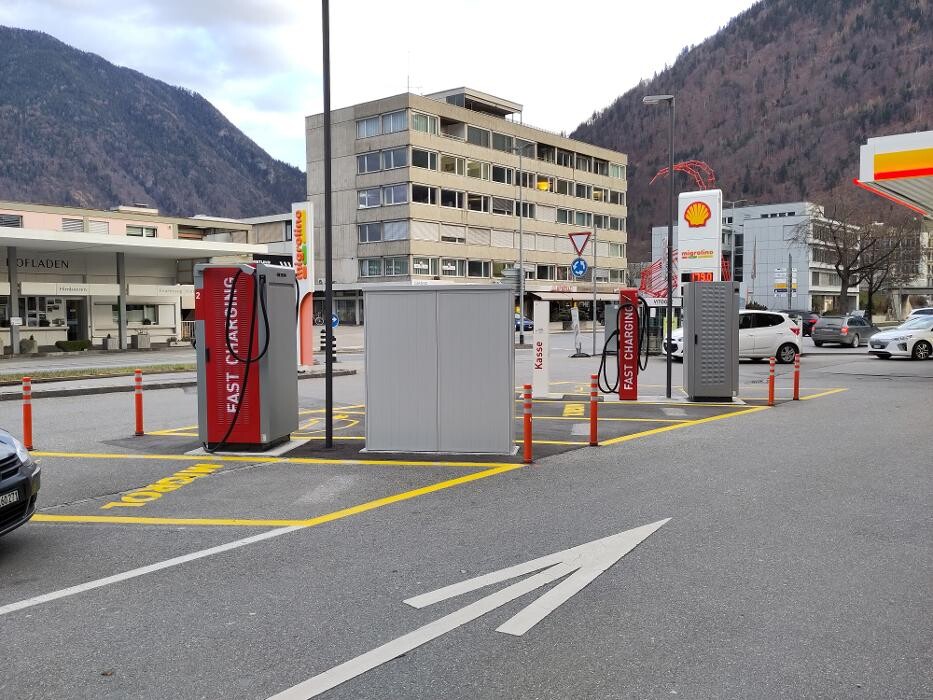 Bilder Migrol Charging Station
