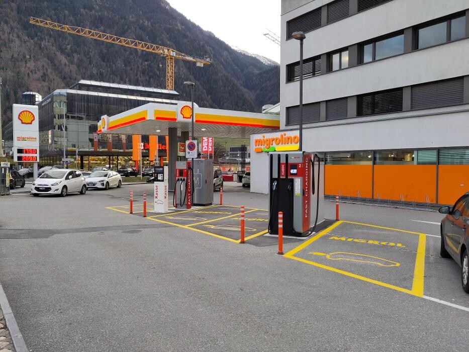 Bilder Migrol Charging Station