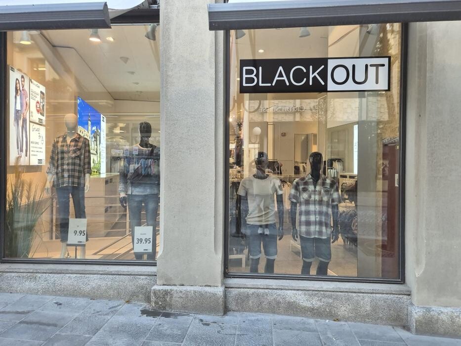 Bilder BLACKOUT