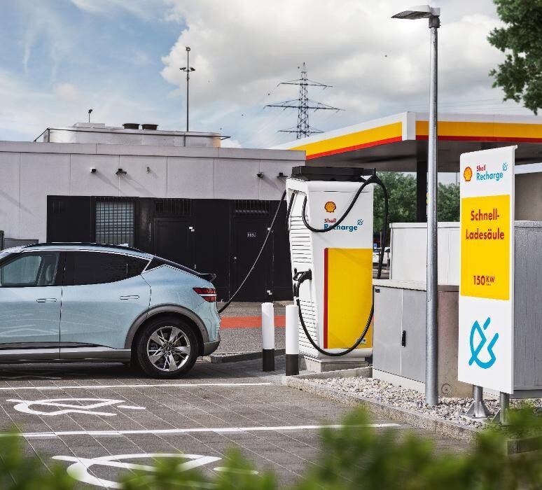 Bilder Shell Recharge Charging Station