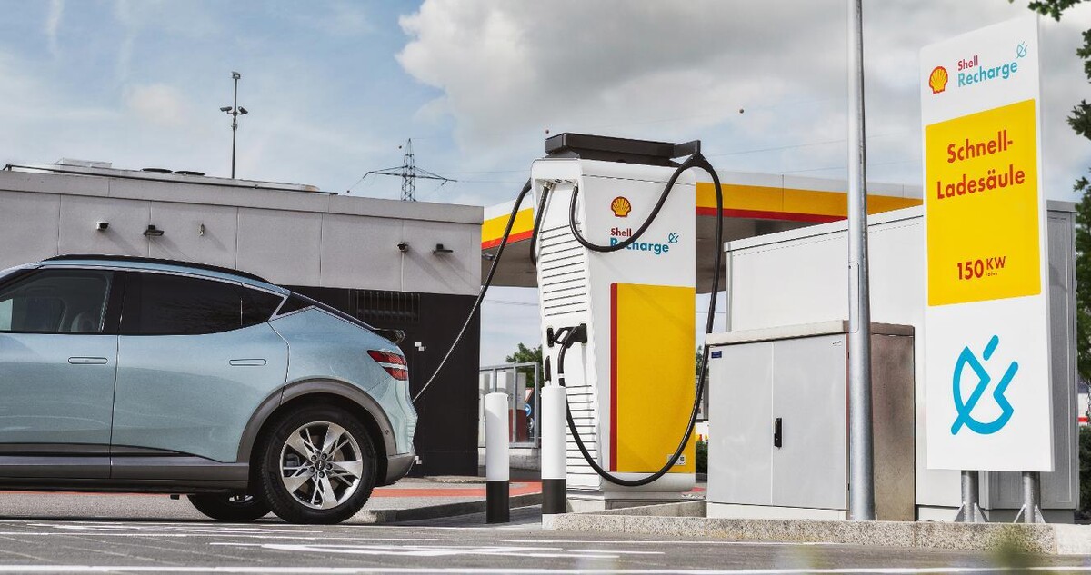 Bilder Shell Recharge Charging Station