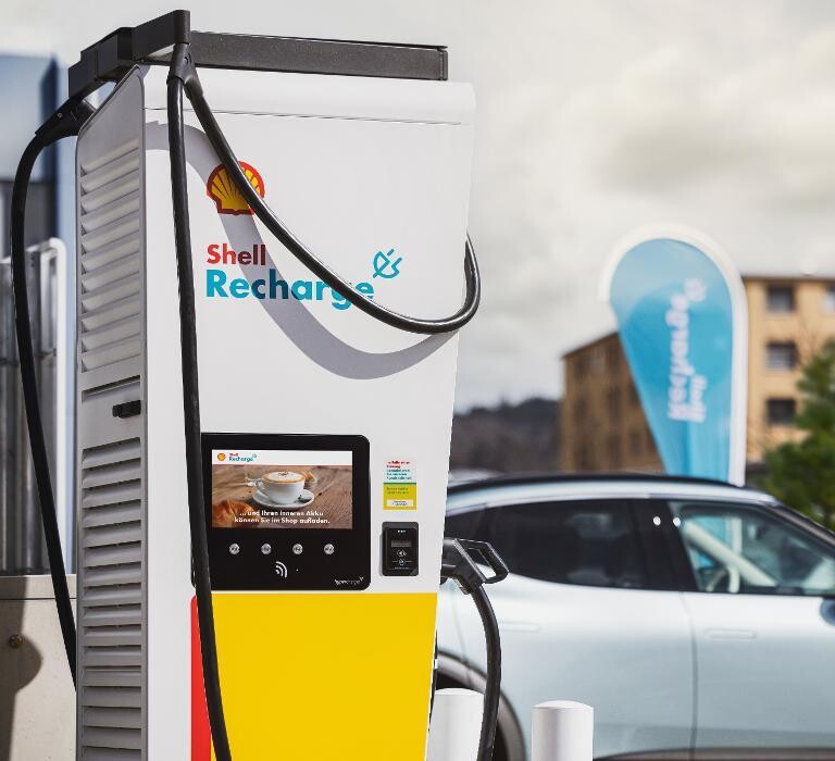 Bilder Shell Recharge Charging Station