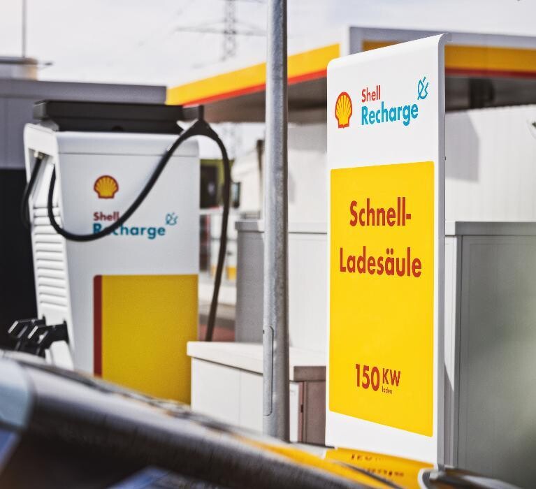 Bilder Shell Recharge Charging Station
