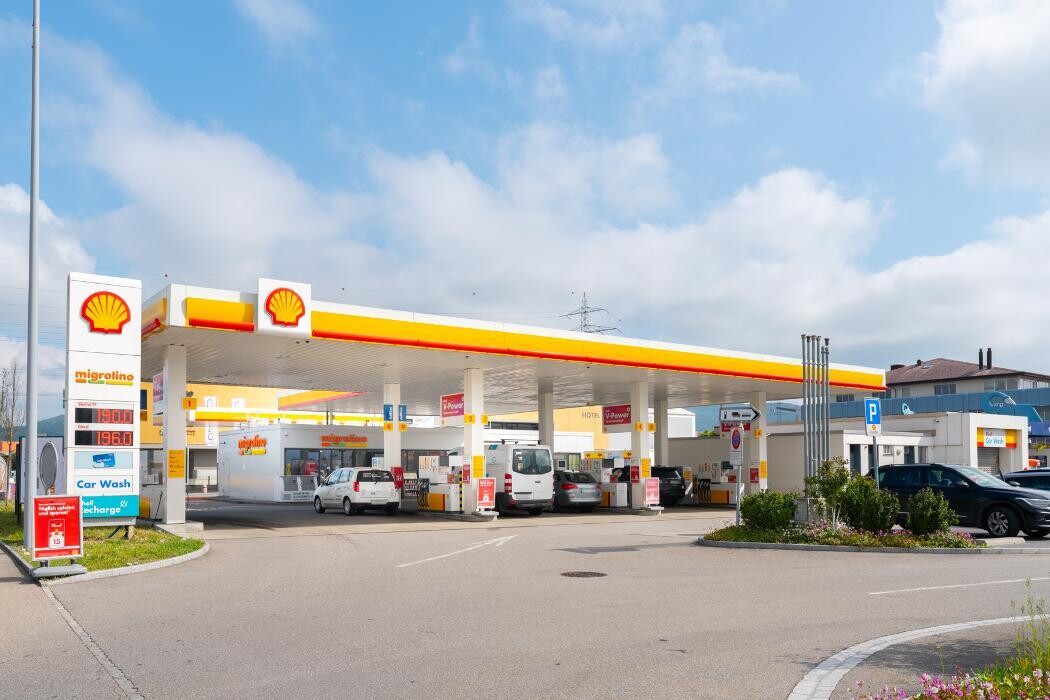 Bilder Shell Recharge Charging Station