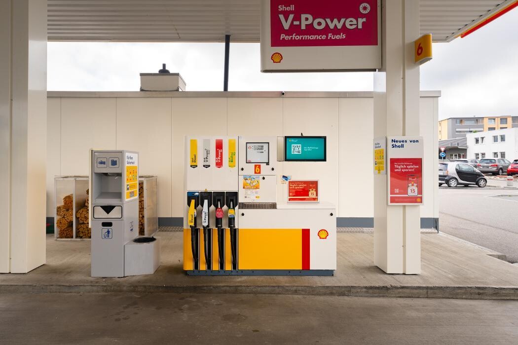 Bilder Shell Recharge Charging Station