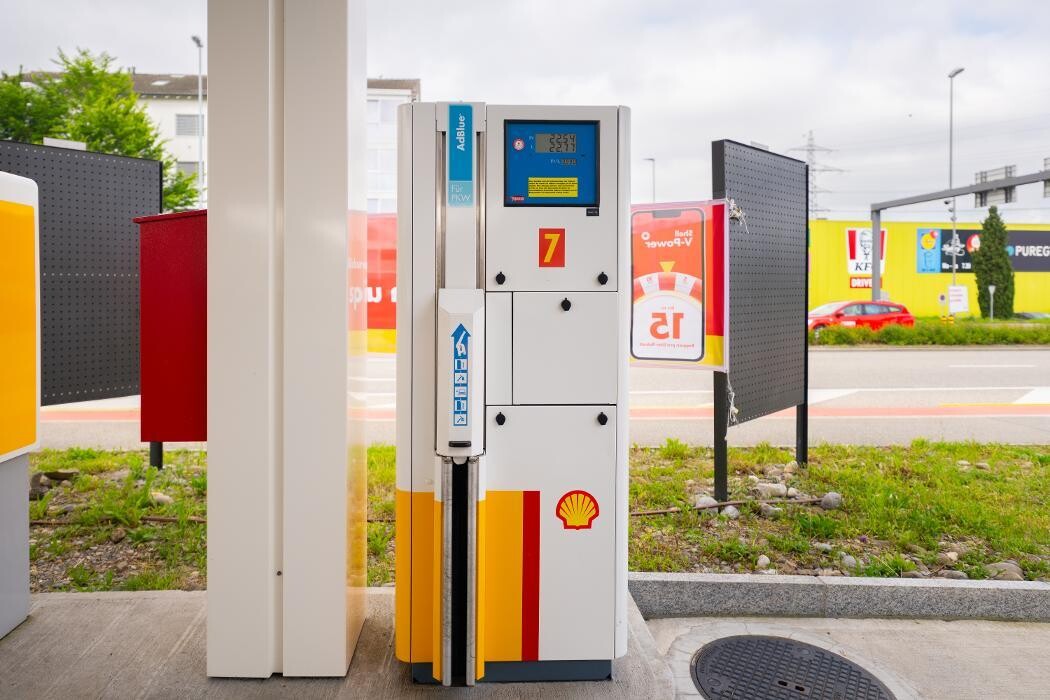 Bilder Shell Recharge Charging Station