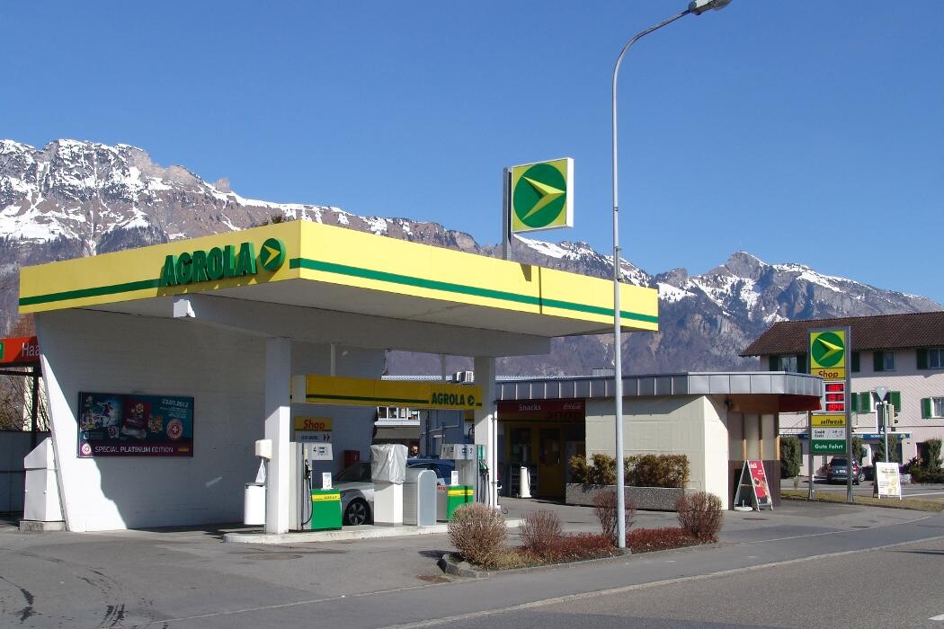 Bilder AGROLA Tankstelle & LAVEBA Shop Sennwald