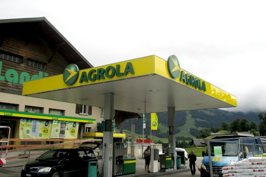 Bilder AGROLA