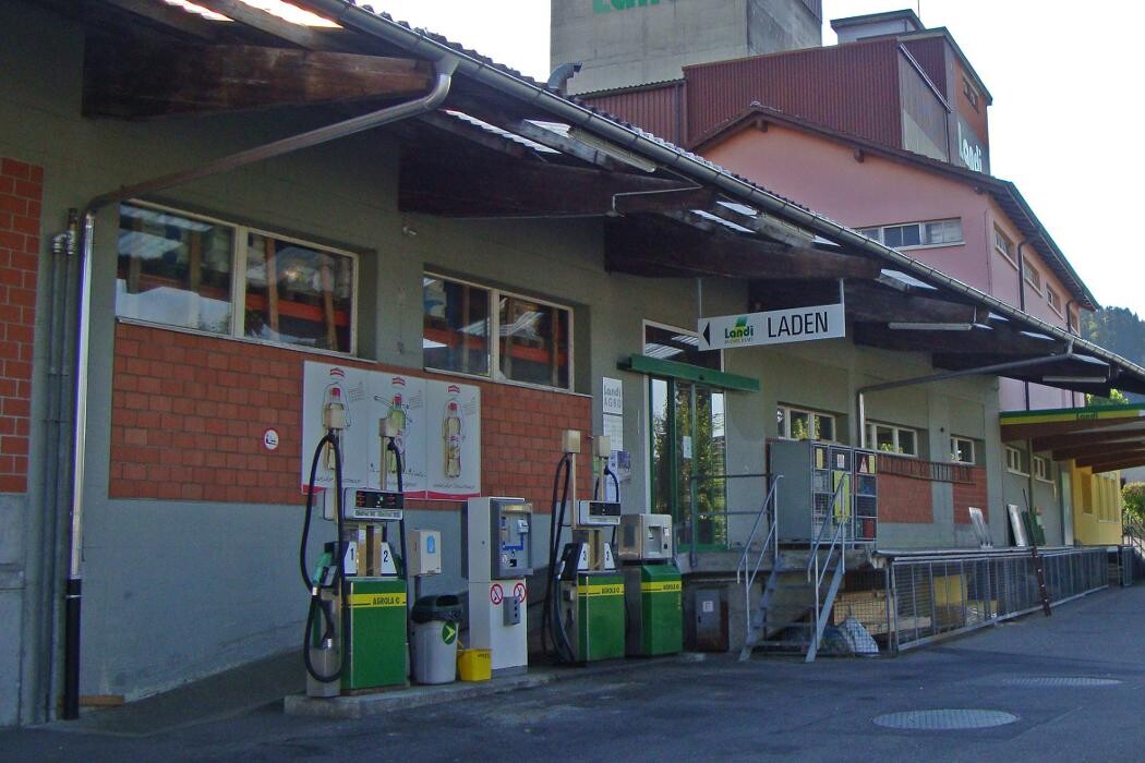 Bilder AGROLA Tankstelle & CarWash