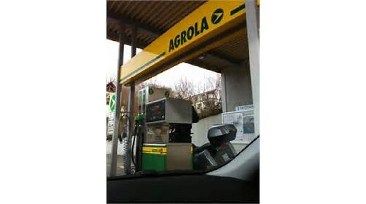 Bilder AGROLA