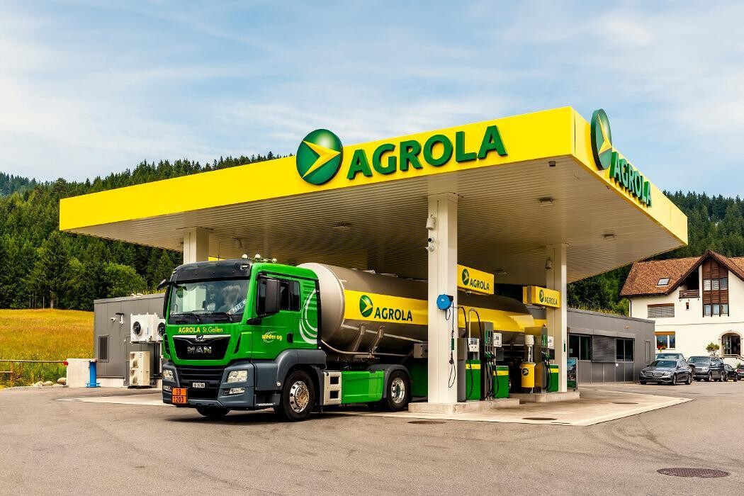 Bilder AGROLA Tankstelle & LAVEBA Shop Bennau