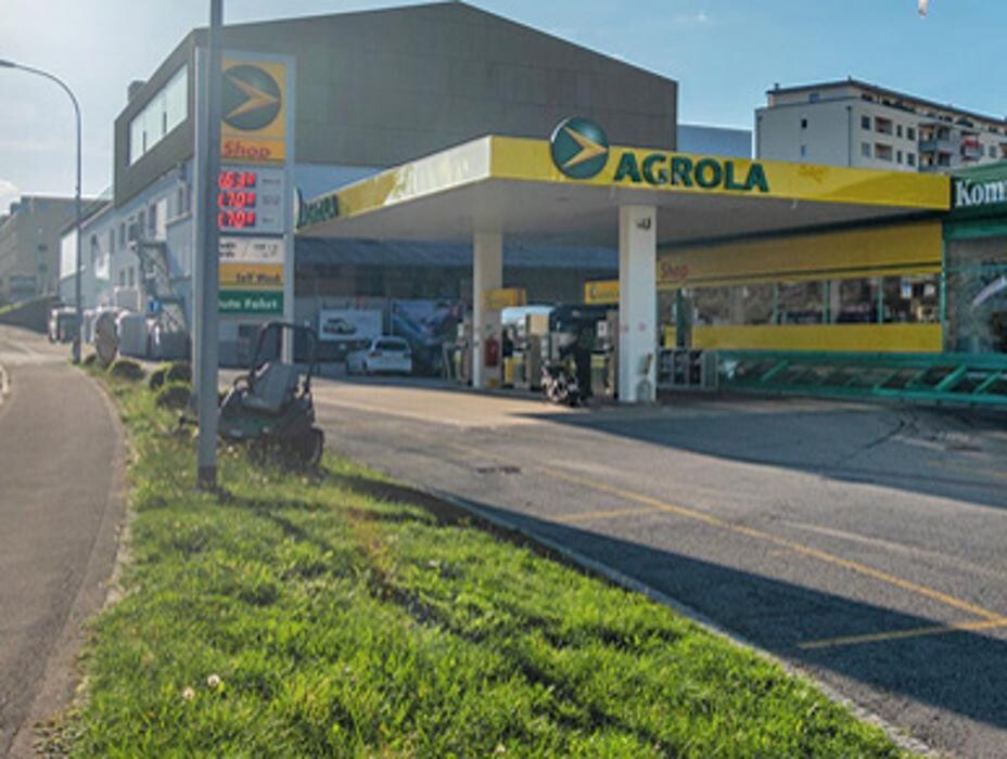 Bilder AGROLA Tankstelle & LAVEBA Shop