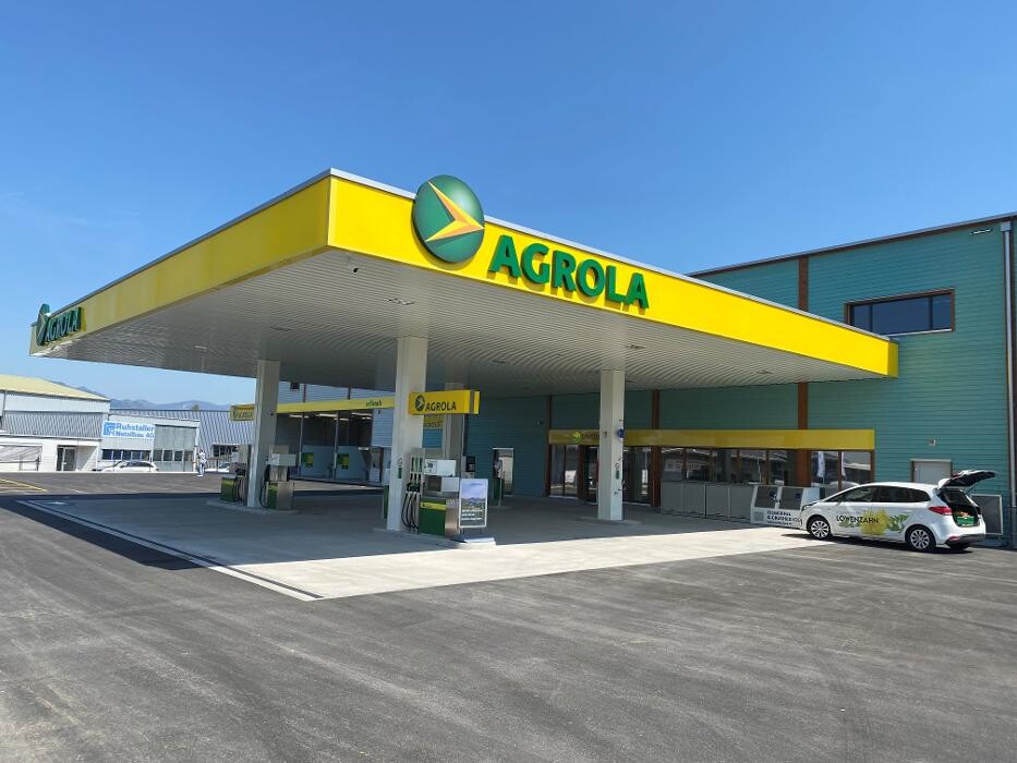 Bilder AGROLA Tankstelle & LAVEBA Shop Wangen