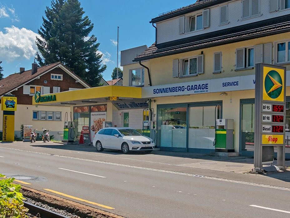 Bilder AGROLA Tankstelle & LAVEBA Shop Teufen