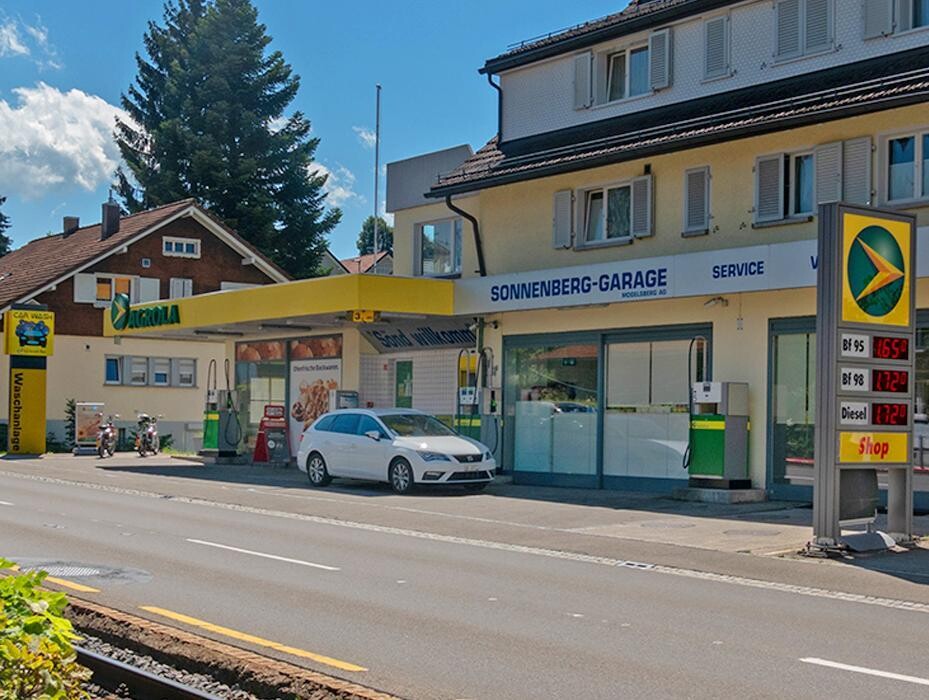 Bilder AGROLA Tankstelle & LAVEBA Shop