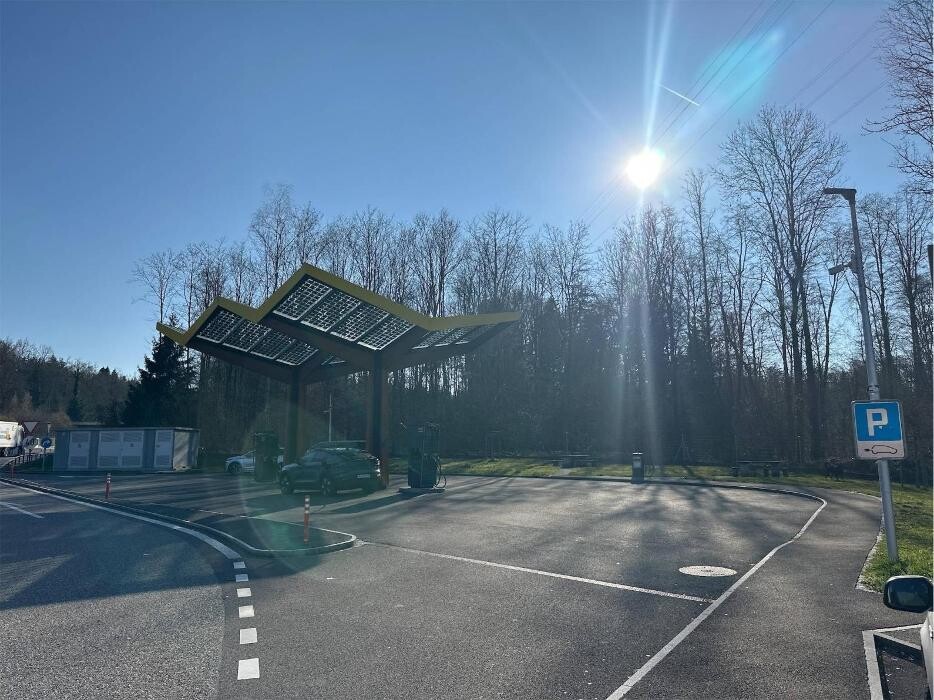 Bilder Fastned Charging Station