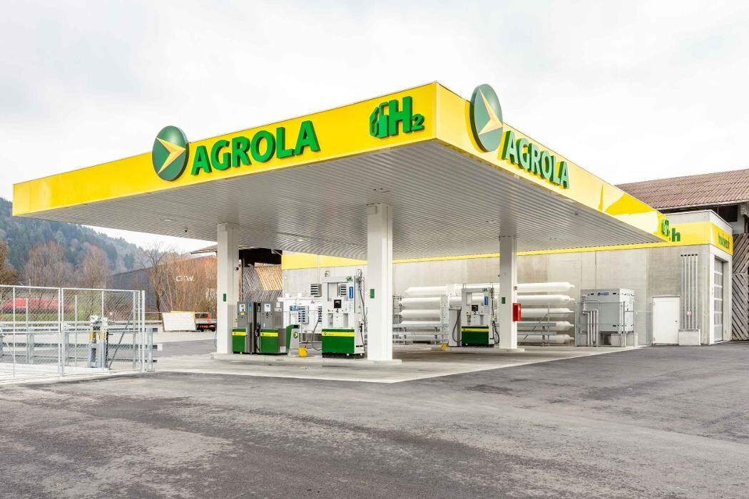 Bilder AGROLA Wasserstoff-Tankstelle