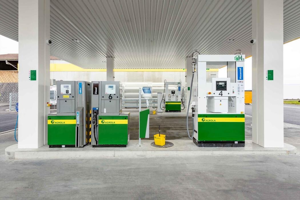 Bilder AGROLA Wasserstoff-Tankstelle