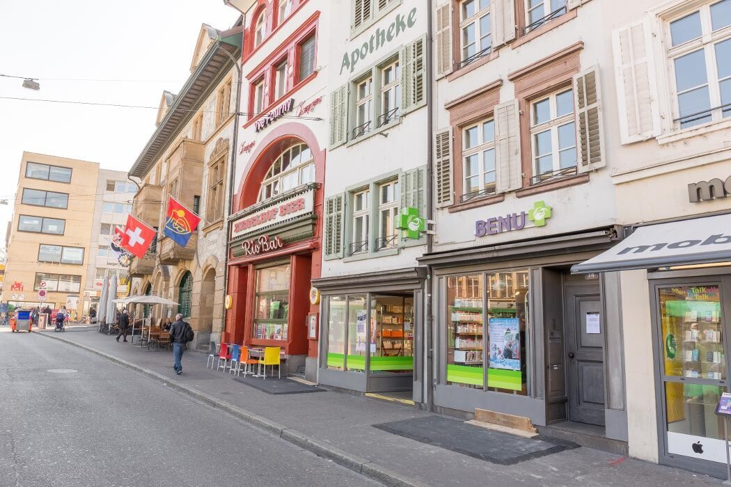 Bilder Outlet by BENU Basel