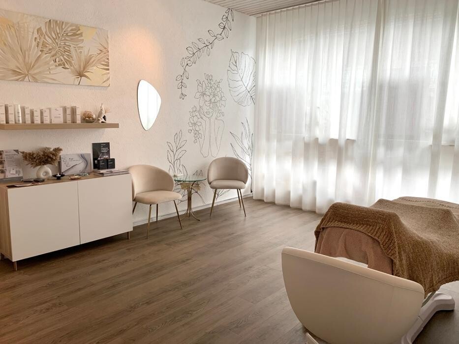 Bilder SKINESTETIC Cosmetic Studio by Sandra