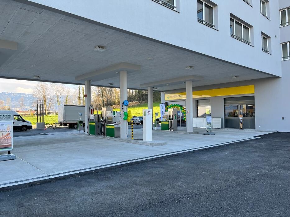 Bilder AGROLA Tankstelle & LAVEBA Shop St. Margrethen, LAVEBA LANDI AG