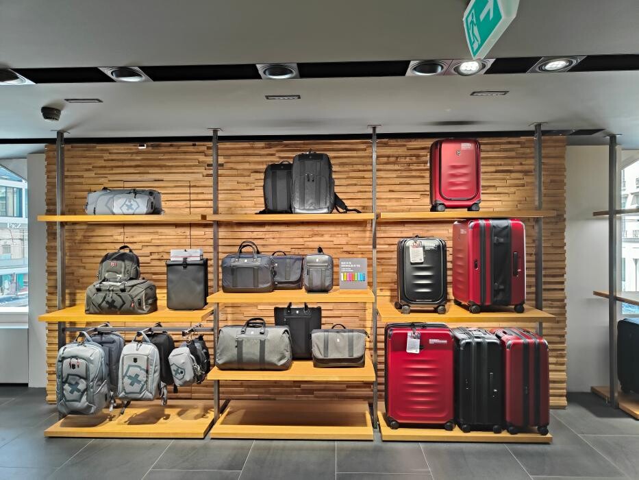 Bilder Victorinox Flagship Store Geneve