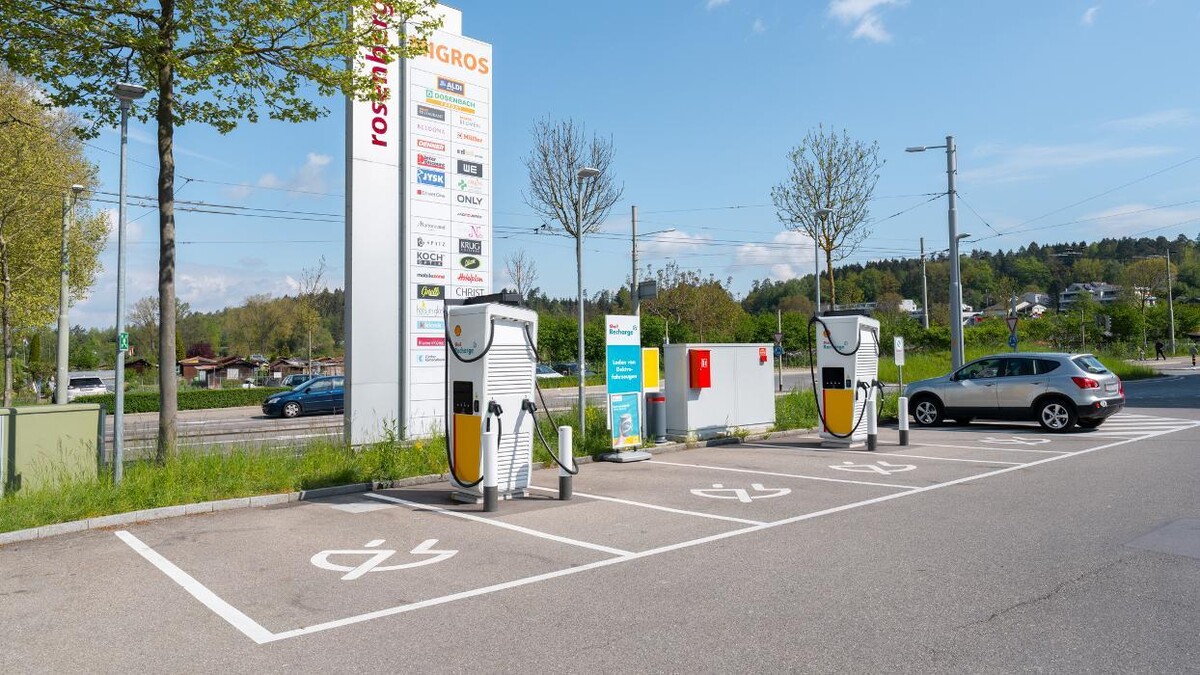 Bilder Shell Recharge Charging Station