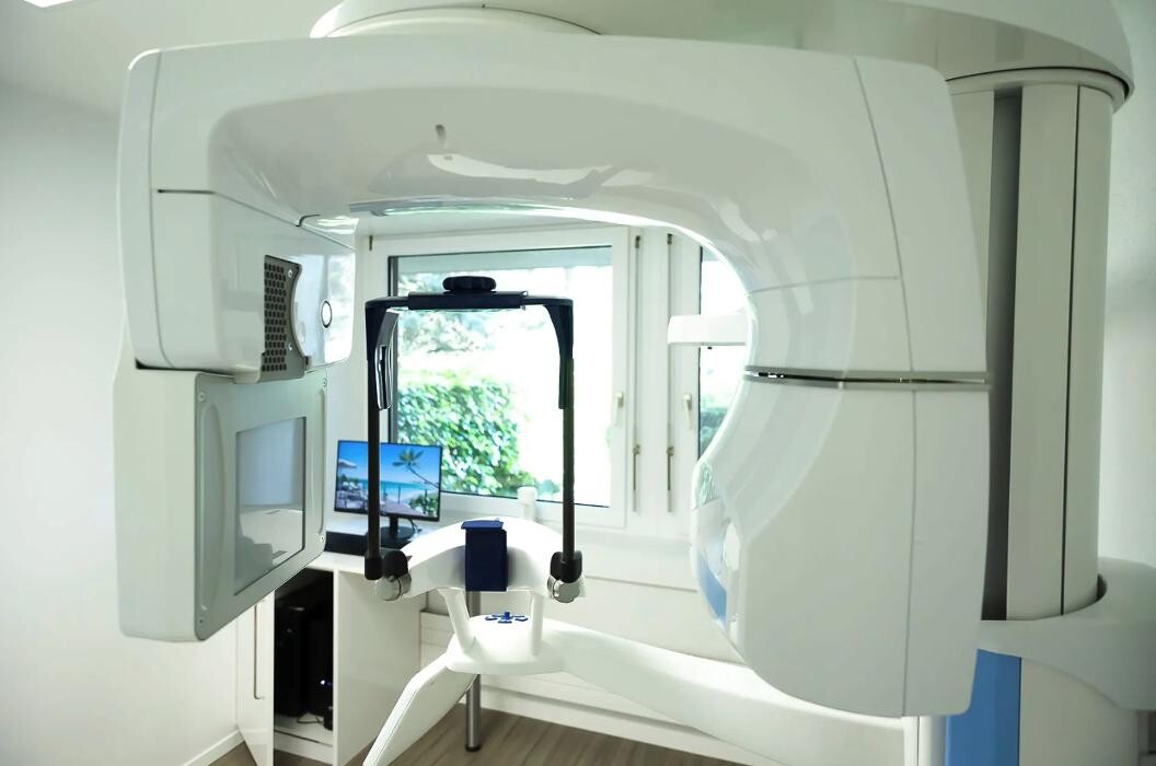 Bilder Clinique Dentaire Cortot